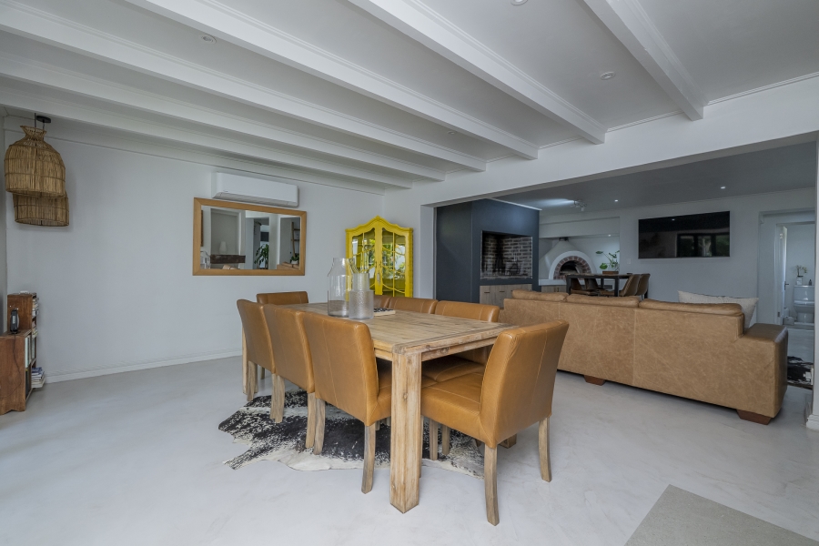 4 Bedroom Property for Sale in Hoog En Droog Western Cape